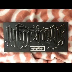 Kat Von D shade and light palette